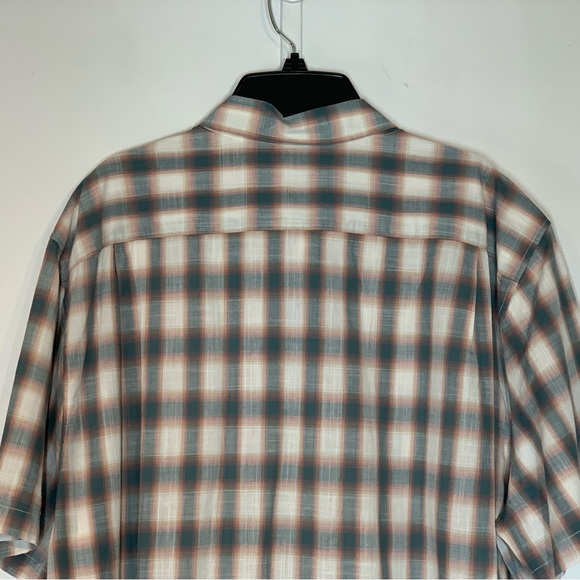 Vince Shadow Plaid Short Sleeve Shirt in Off White/Palisades Blue - Picture 8 of 14